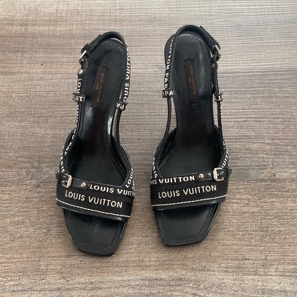 Louis Vuitton Sandals - Picture 3 of 5